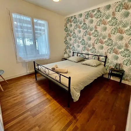 La Maison Aux Volets Bleus شقة *