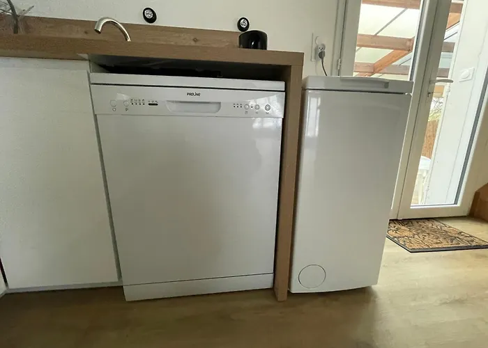 아파트 La Maison Aux Volets Bleus 포르닉