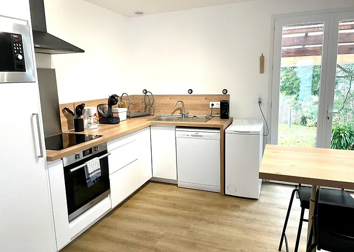 La Maison Aux Volets Bleus 아파트