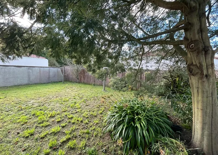 La Maison Aux Volets Bleus شقة